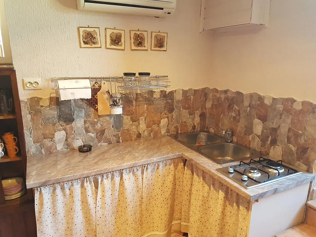 Apartments Maletic Pula 0*,