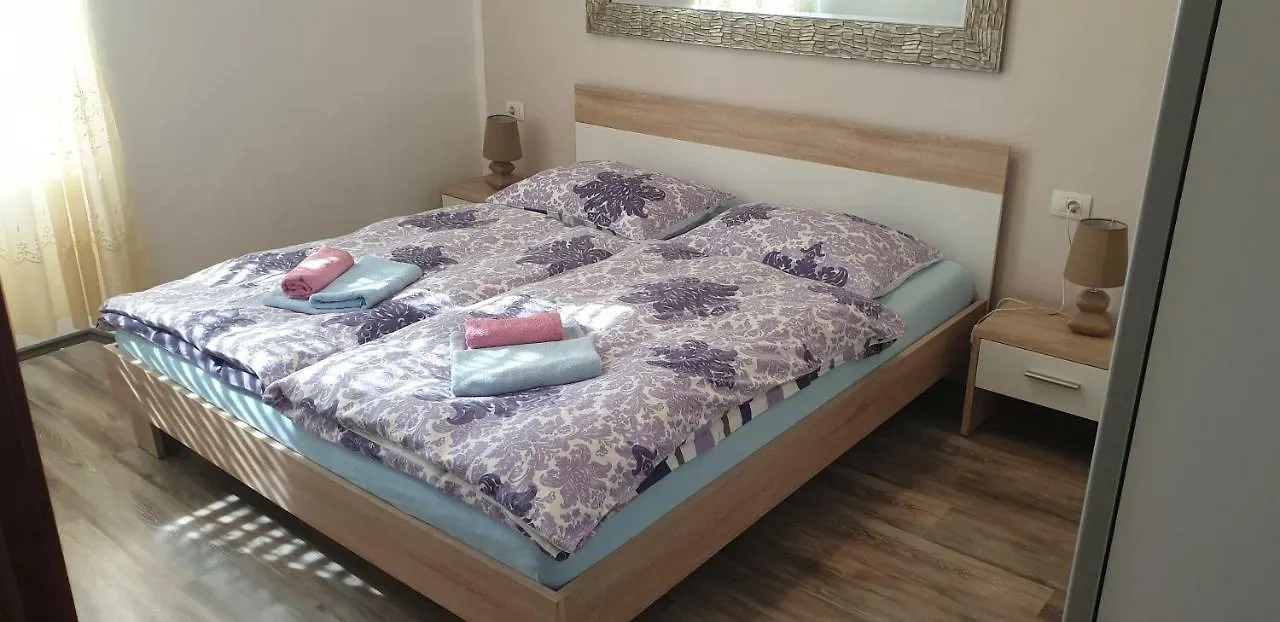 Apartments Maletic 0*, Pula Croatia